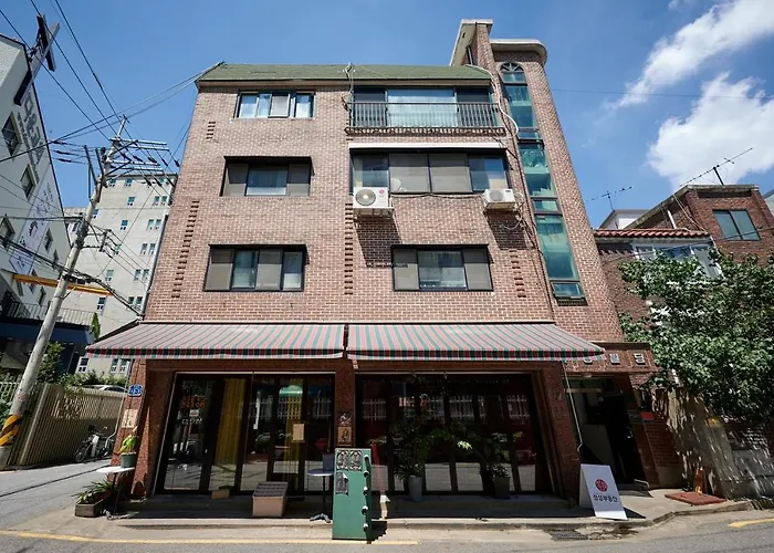Hapjeong Station Exit7 Each Room, Living Room, Air Conditioning Modern House 首爾