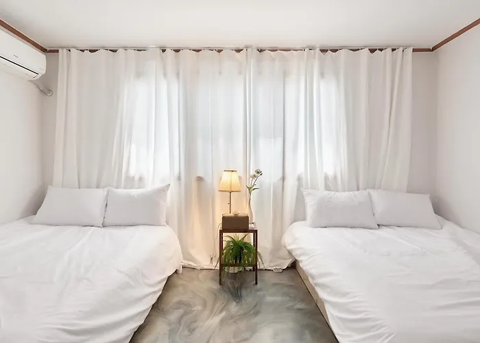 Hapjeong Station Exit7 Each Room, Living Room, Air Conditioning Modern House 別墅