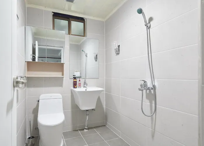 Hapjeong Station Exit7 Each Room, Living Room, Air Conditioning Modern House 別墅