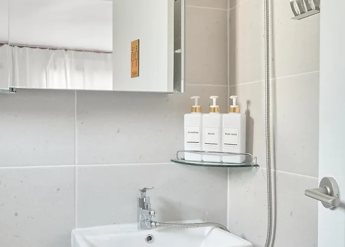 Hapjeong Station Exit7 Each Room, Living Room, Air Conditioning Modern House 首爾