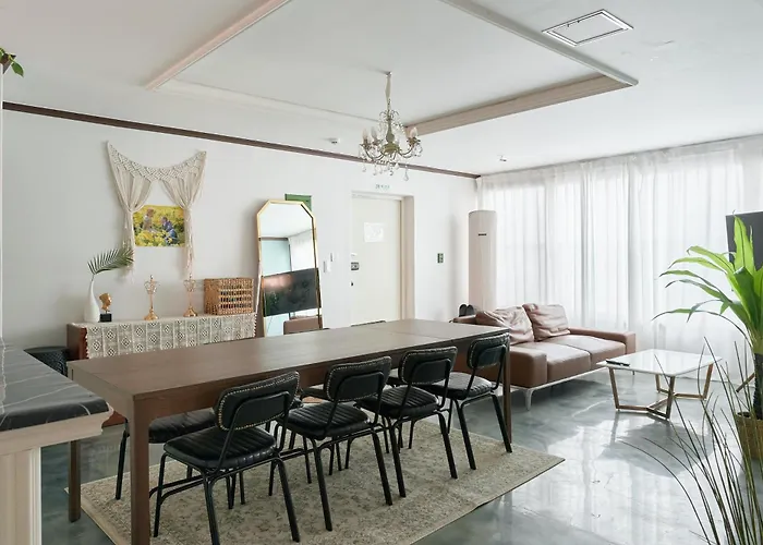 Hapjeong Station Exit7 Each Room, Living Room, Air Conditioning Modern House *